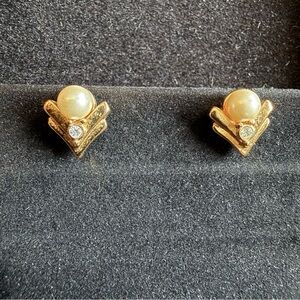 Avon Pearl and Rhinestone Goldtone Post Earrings